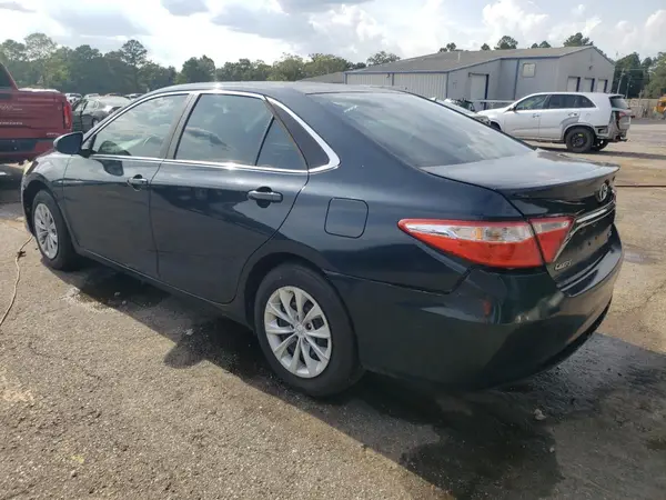 4T1BF1FK8HU452204 2017 TOYOTA CAMRY - Image 2