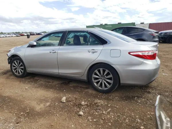 4T1BF1FK8HU616793 2017 TOYOTA CAMRY - Image 2