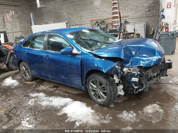4T1BF1FK8HU620438 2017 TOYOTA CAMRY - Image 1