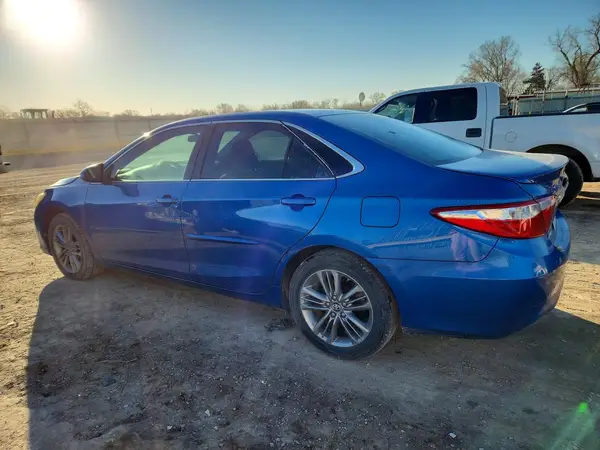 4T1BF1FK8HU620620 2017 TOYOTA CAMRY - Image 2