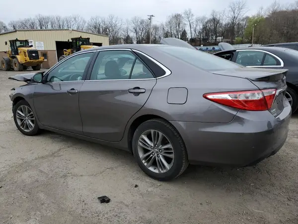 4T1BF1FK8HU621377 2017 TOYOTA CAMRY - Image 2