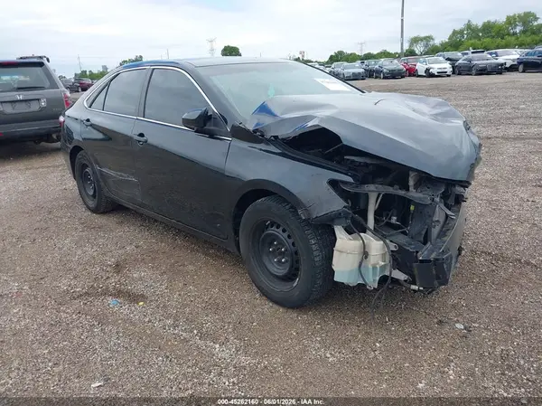 4T1BF1FK8HU622027 2017 TOYOTA CAMRY - Image 1