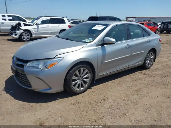4T1BF1FK8HU628488 2017 TOYOTA CAMRY - Image 2
