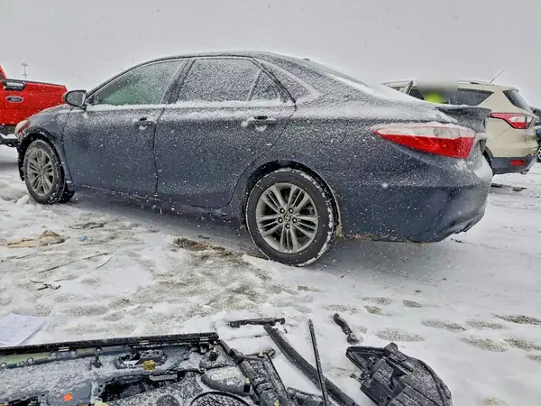 4T1BF1FK8HU631357 2017 TOYOTA CAMRY - Image 2