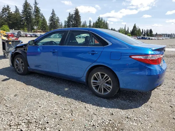 4T1BF1FK8HU631763 2017 TOYOTA CAMRY - Image 2