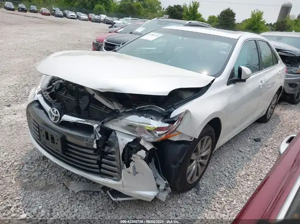 4T1BF1FK8HU632881 2017 TOYOTA CAMRY - Image 2