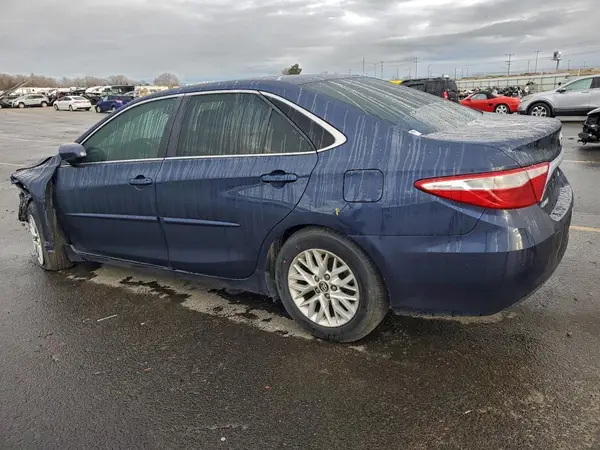 4T1BF1FK8HU633870 2017 TOYOTA CAMRY - Image 2