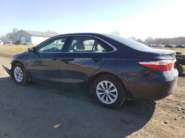4T1BF1FK8HU634002 2017 TOYOTA CAMRY - Image 2