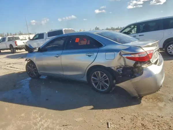 4T1BF1FK8HU634677 2017 TOYOTA CAMRY - Image 2