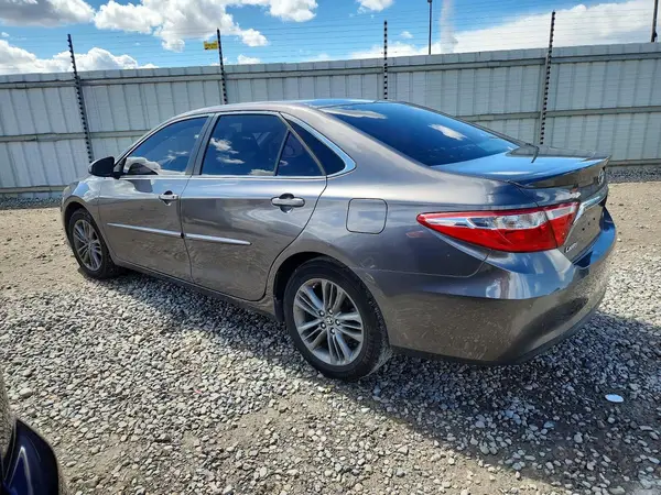 4T1BF1FK8HU635747 2017 TOYOTA CAMRY - Image 2