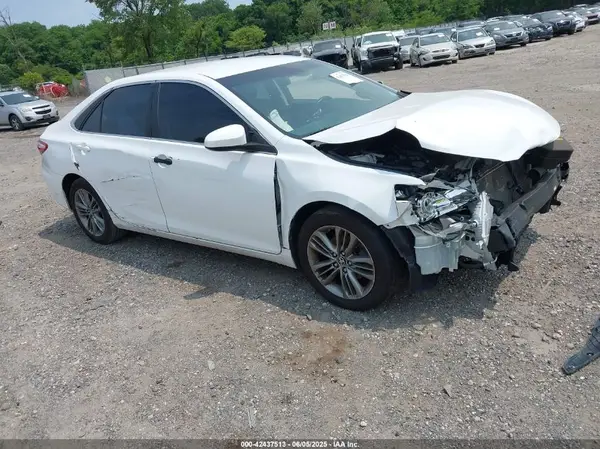 4T1BF1FK8HU636395 2017 TOYOTA CAMRY - Image 1