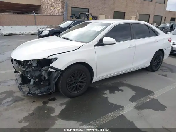 4T1BF1FK8HU641211 2017 TOYOTA CAMRY - Image 2