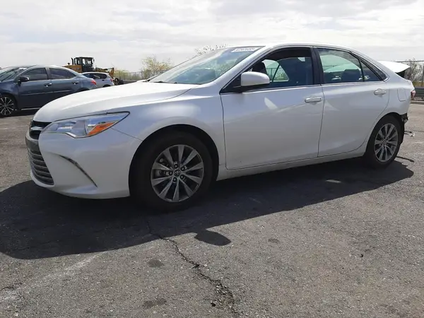 4T1BF1FK8HU642665 2017 TOYOTA CAMRY - Image 1