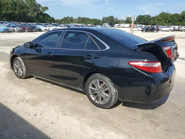4T1BF1FK8HU643587 2017 TOYOTA CAMRY - Image 2