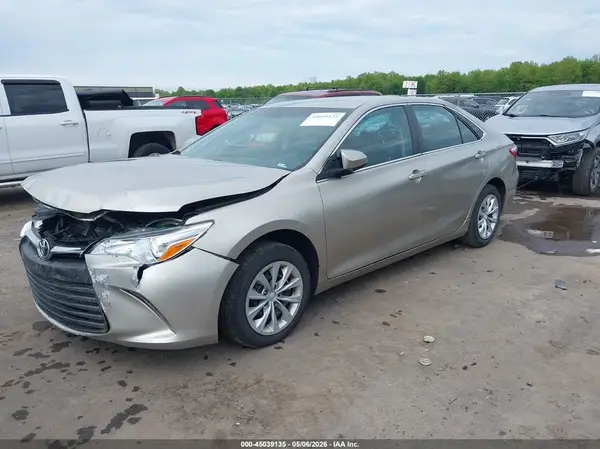 4T1BF1FK8HU645971 2017 TOYOTA CAMRY - Image 2