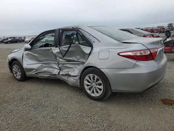 4T1BF1FK8HU646540 2017 TOYOTA CAMRY - Image 2