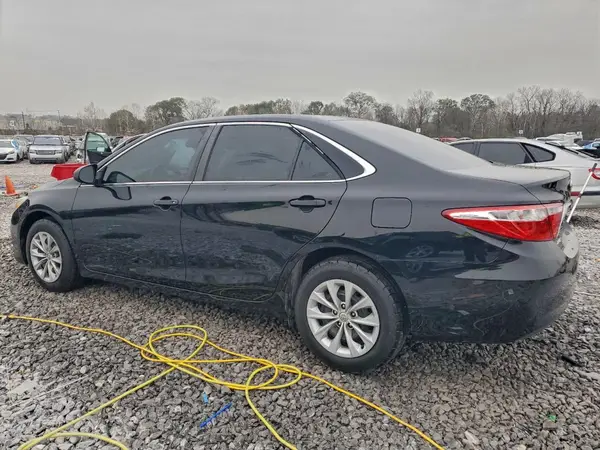 4T1BF1FK8HU647543 2017 TOYOTA CAMRY - Image 2