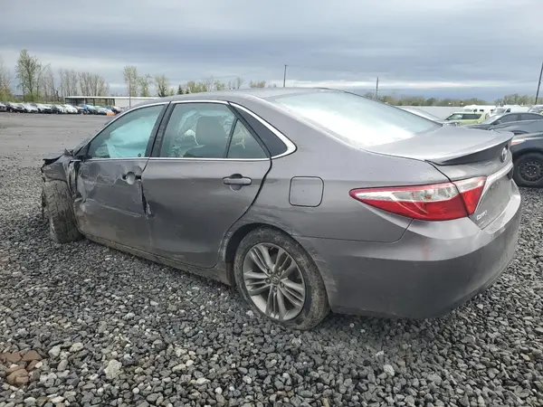 4T1BF1FK8HU648224 2017 TOYOTA CAMRY - Image 2