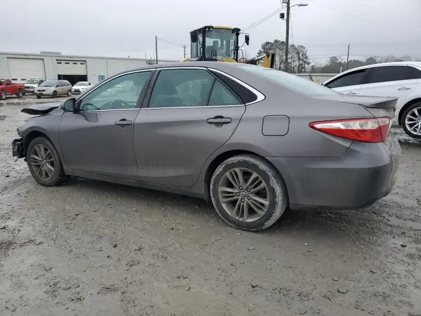 4T1BF1FK8HU655125 2017 TOYOTA CAMRY - Image 2