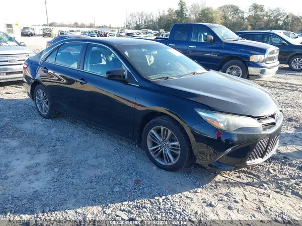 4T1BF1FK8HU655822 2017 TOYOTA CAMRY - Image 1