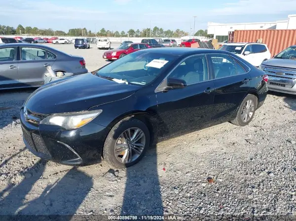 4T1BF1FK8HU655822 2017 TOYOTA CAMRY - Image 2