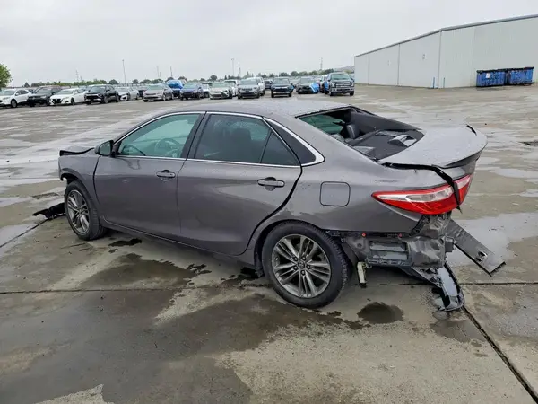 4T1BF1FK8HU656033 2017 TOYOTA CAMRY - Image 2