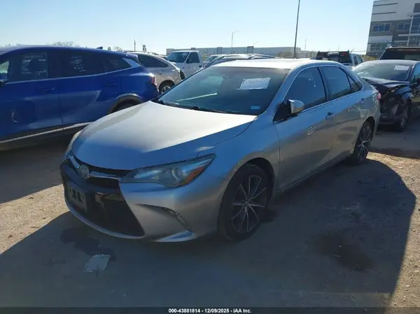 4T1BF1FK8HU657523 2017 TOYOTA CAMRY - Image 2
