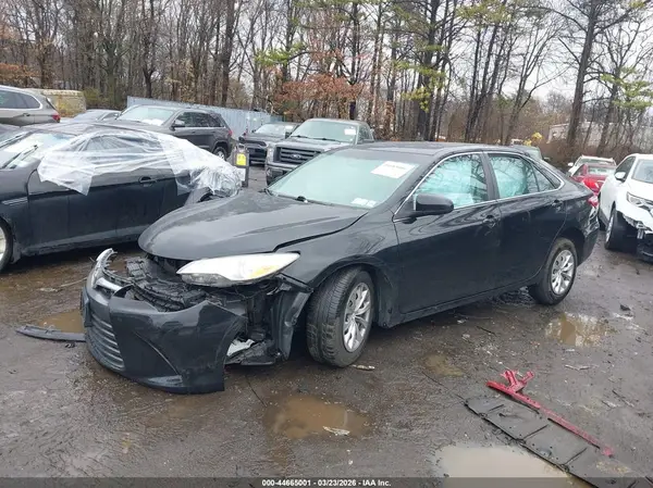 4T1BF1FK8HU660499 2017 TOYOTA CAMRY - Image 2