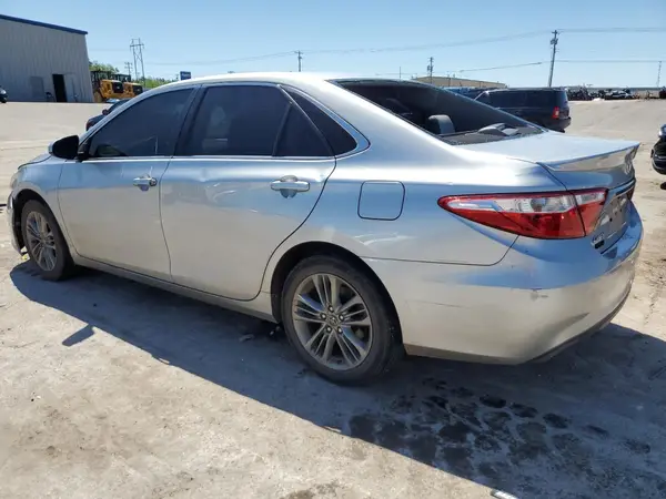 4T1BF1FK8HU666092 2017 TOYOTA CAMRY - Image 2