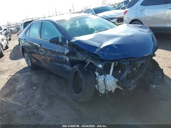 4T1BF1FK8HU666450 2017 TOYOTA CAMRY - Image 1