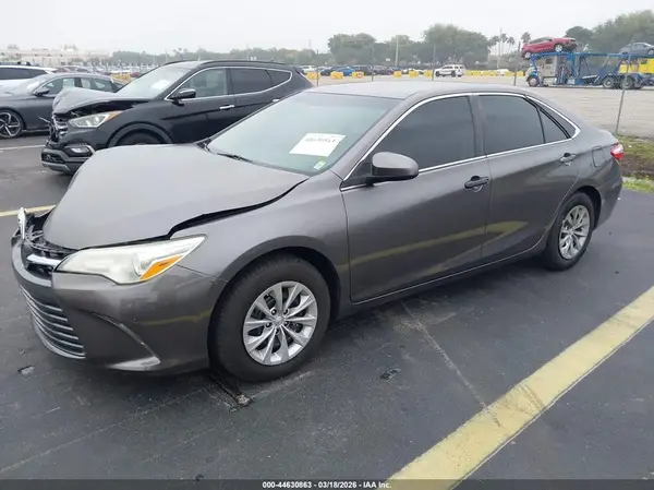 4T1BF1FK8HU670448 2017 TOYOTA CAMRY - Image 2