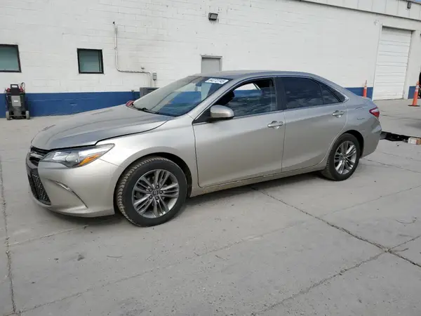 4T1BF1FK8HU671681 2017 TOYOTA CAMRY - Image 1
