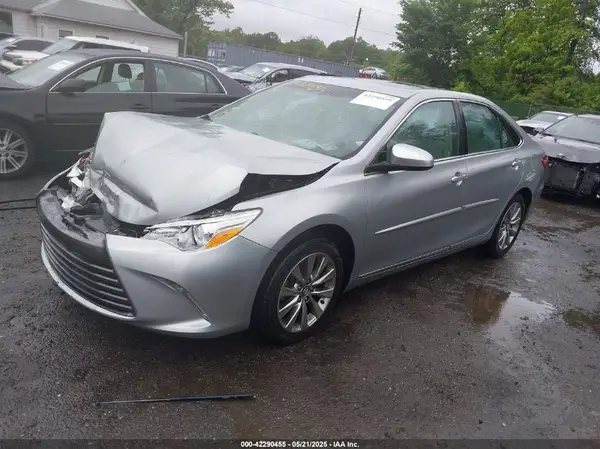 4T1BF1FK8HU672233 2017 TOYOTA CAMRY - Image 2