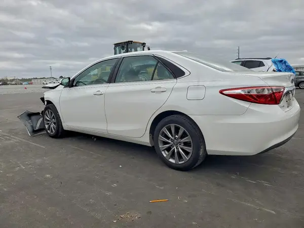 4T1BF1FK8HU672538 2017 TOYOTA CAMRY - Image 2