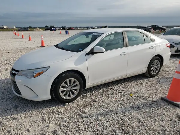 4T1BF1FK8HU677044 2017 TOYOTA CAMRY - Image 1