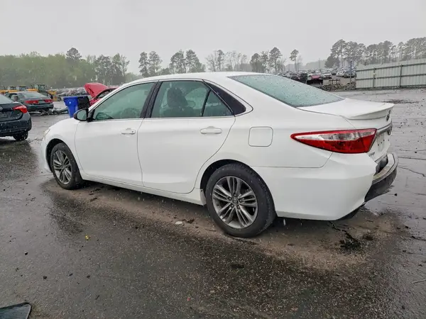 4T1BF1FK8HU678646 2017 TOYOTA CAMRY - Image 2