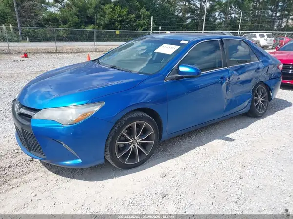 4T1BF1FK8HU680672 2017 TOYOTA CAMRY - Image 2