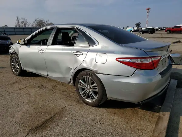 4T1BF1FK8HU681613 2017 TOYOTA CAMRY - Image 2