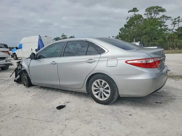 4T1BF1FK8HU682955 2017 TOYOTA CAMRY - Image 2