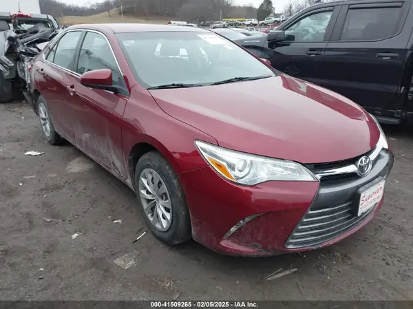 4T1BF1FK8HU683734 2017 TOYOTA CAMRY - Image 1
