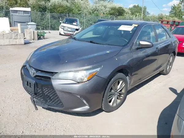 4T1BF1FK8HU691963 2017 TOYOTA CAMRY - Image 2