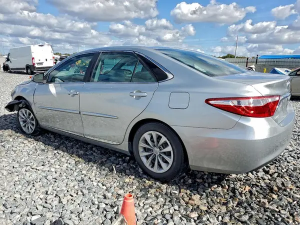 4T1BF1FK8HU692787 2017 TOYOTA CAMRY - Image 2