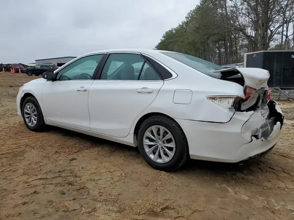 4T1BF1FK8HU693051 2017 TOYOTA CAMRY - Image 2