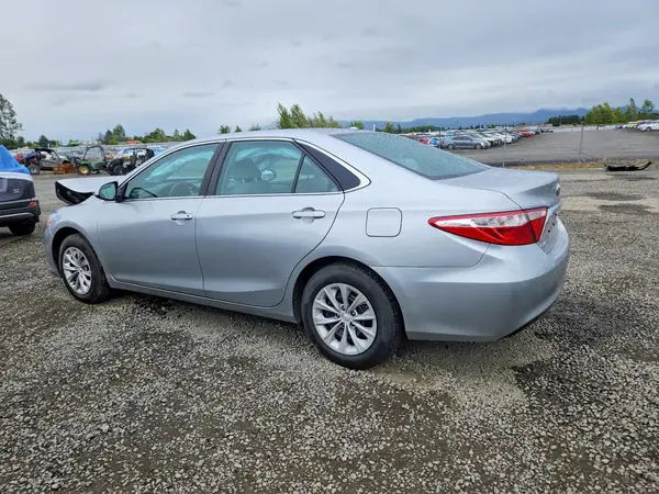 4T1BF1FK8HU694653 2017 TOYOTA CAMRY - Image 2