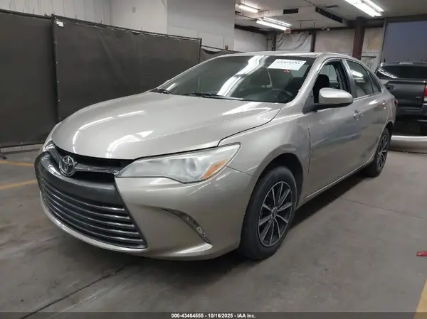 4T1BF1FK8HU695432 2017 TOYOTA CAMRY - Image 2