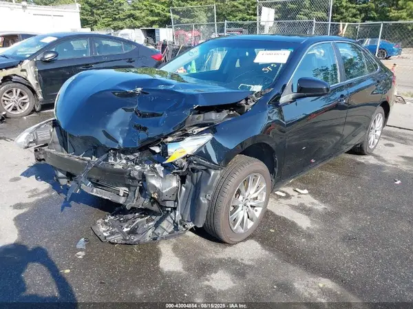 4T1BF1FK8HU698749 2017 TOYOTA CAMRY - Image 2