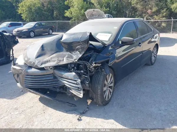 4T1BF1FK8HU698802 2017 TOYOTA CAMRY - Image 2