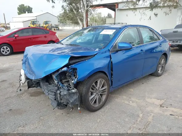 4T1BF1FK8HU704016 2017 TOYOTA CAMRY - Image 2