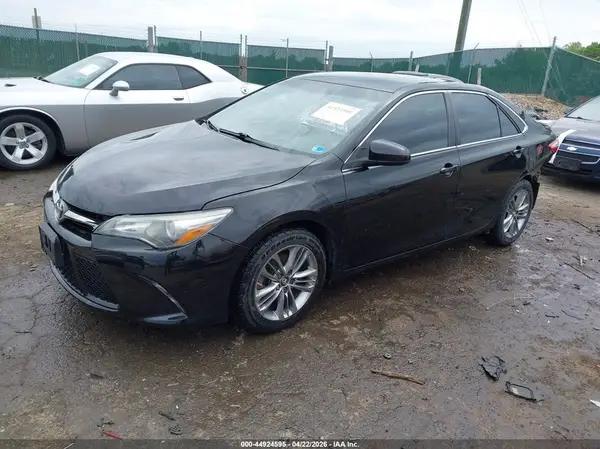 4T1BF1FK8HU704548 2017 TOYOTA CAMRY - Image 2