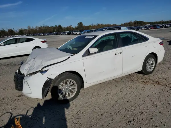 4T1BF1FK8HU705313 2017 TOYOTA CAMRY - Image 1